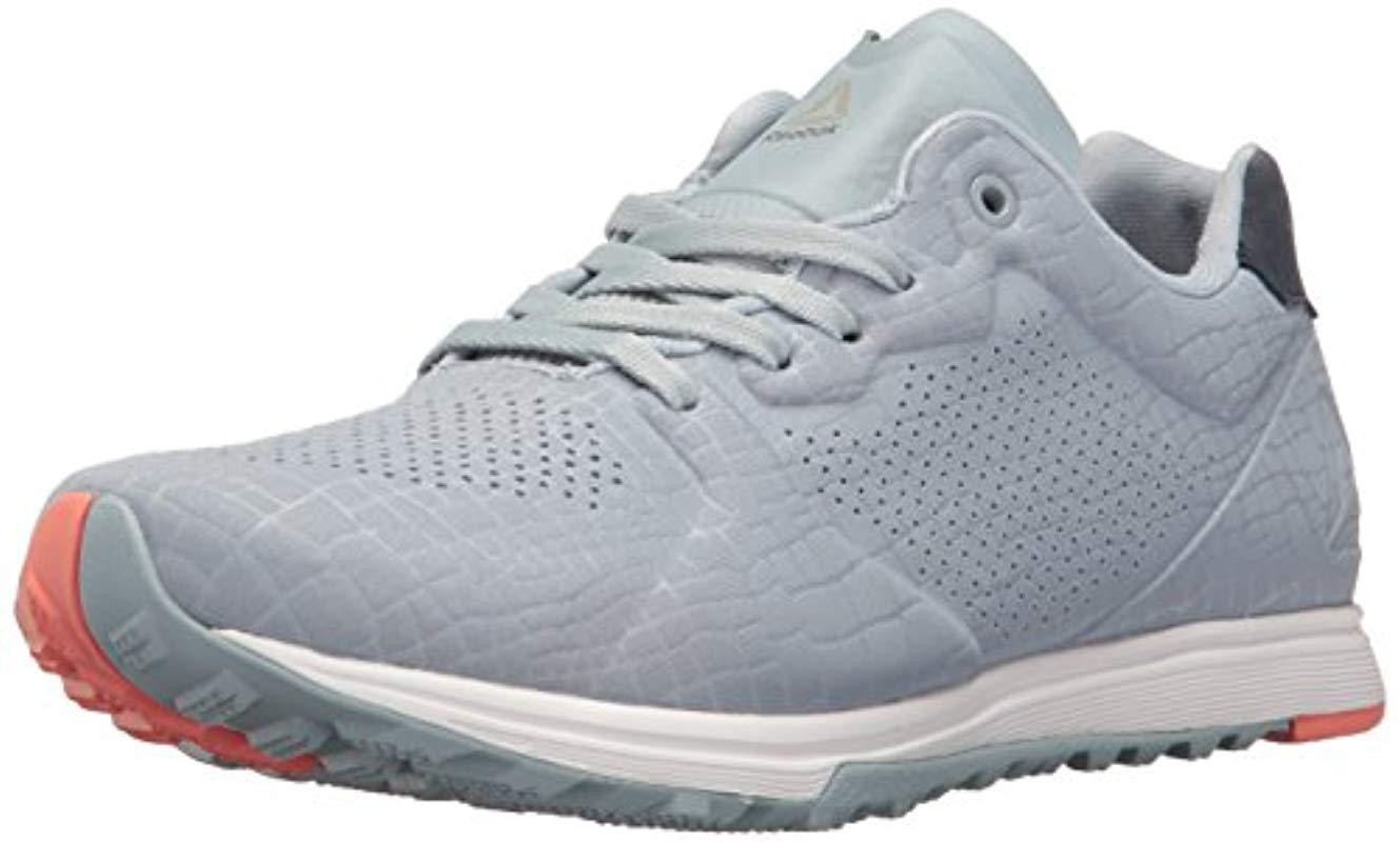 reebok eve tr
