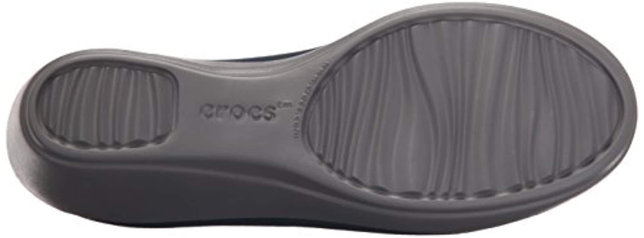 crocs busy day wedge