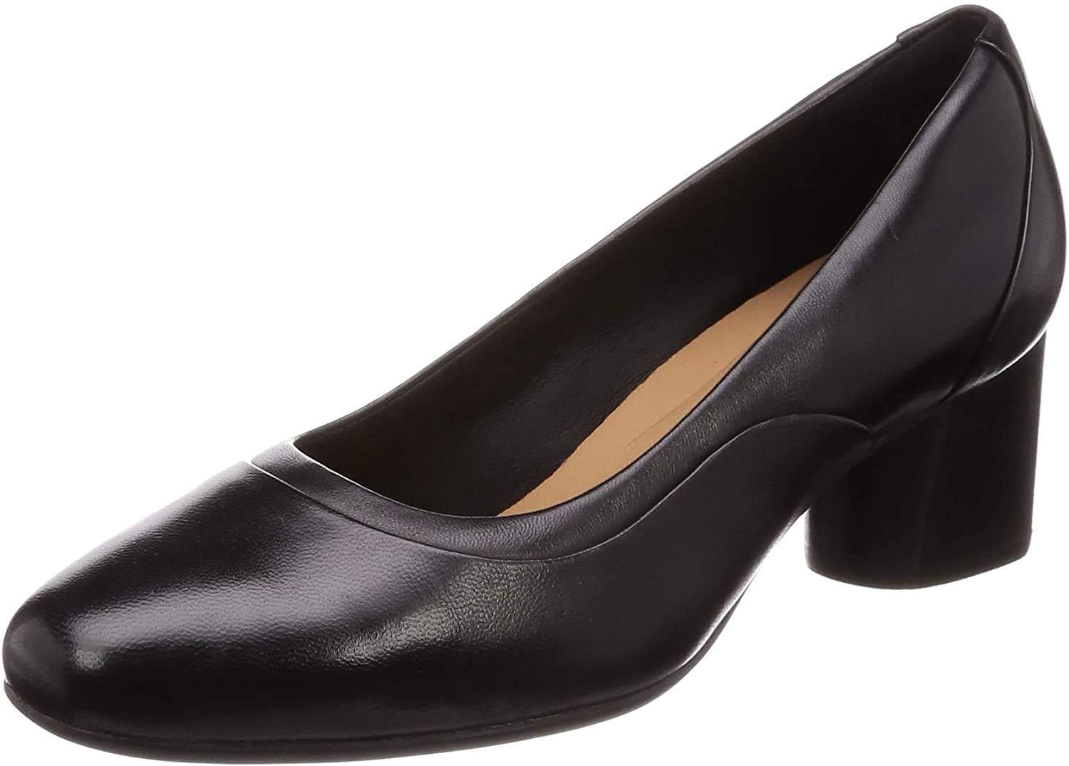 clarks black pump