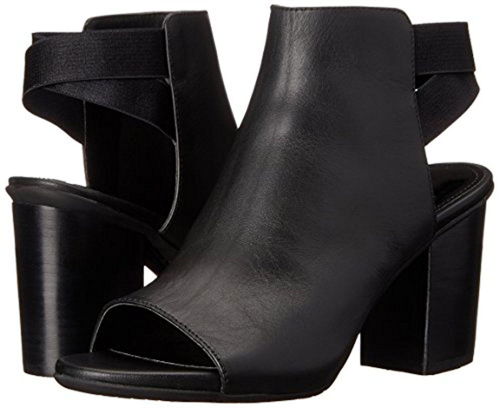 kenneth cole reaction women's fridah fly ankle bootie