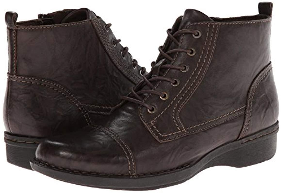 clarks womens whistle vine boot