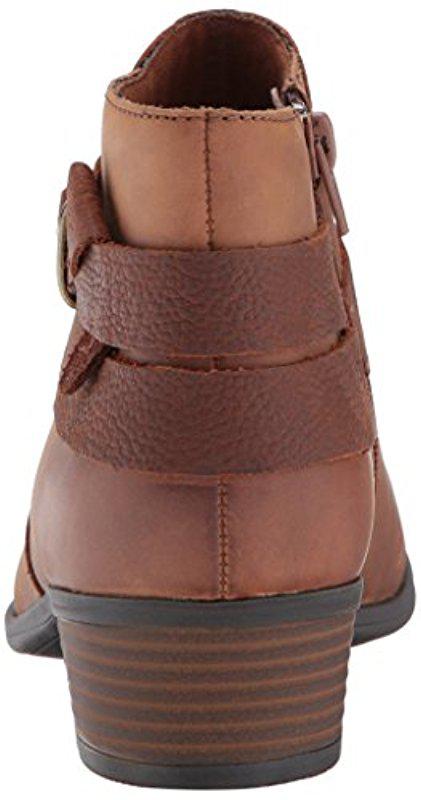 clarks addiy cora