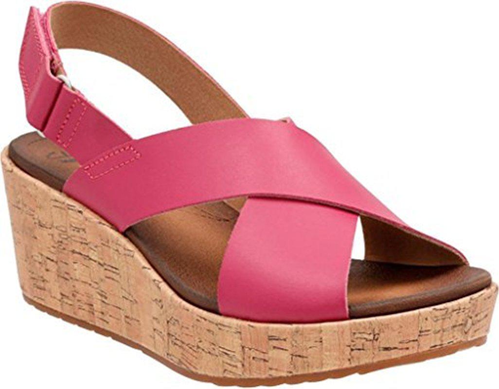 clarks fuschia sandals