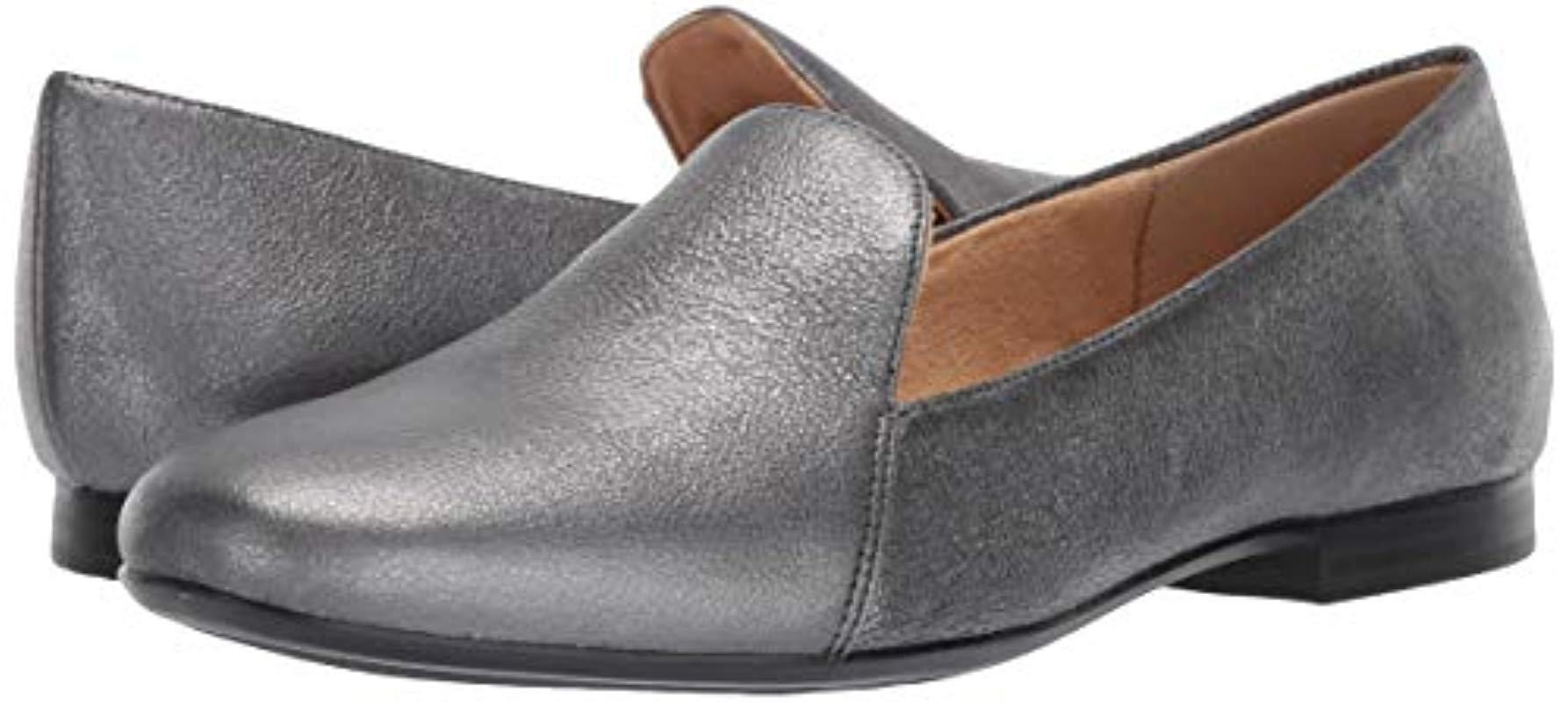 naturalizer emiline flat loafer