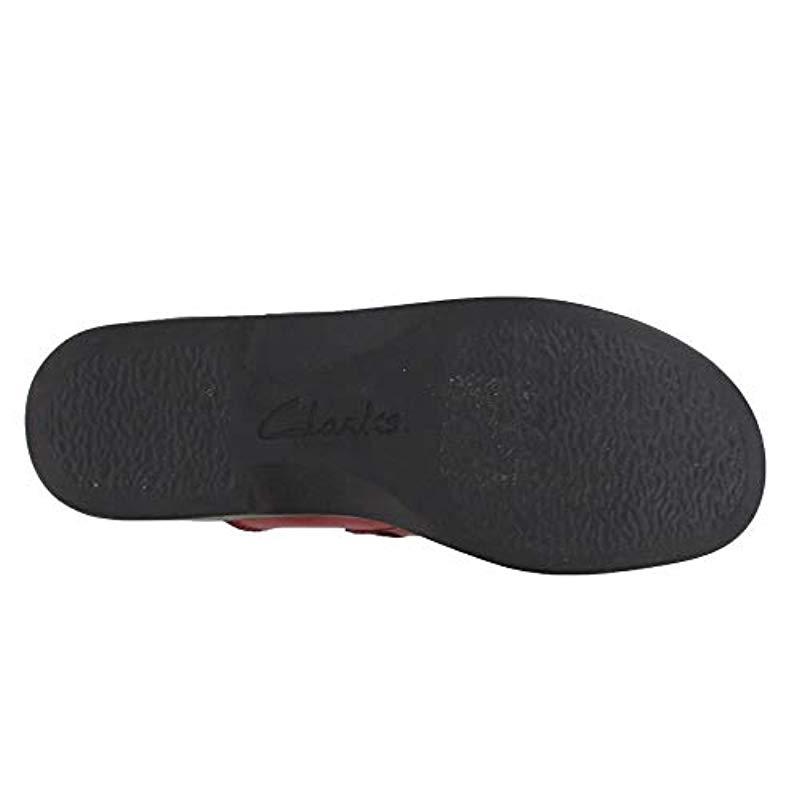 clarks red clogs