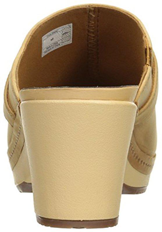 crocs sarah leather clog