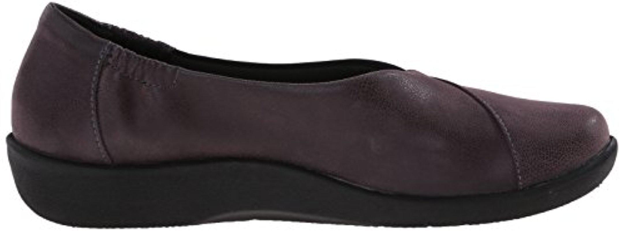 clark cloudsteppers flats