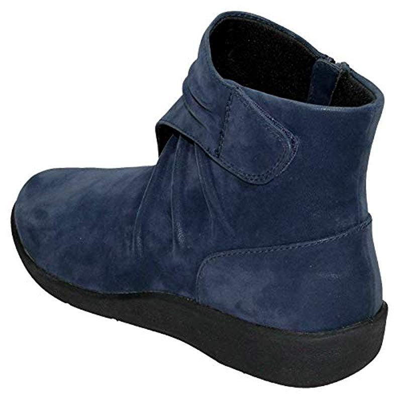 Clarks Synthetic Ladies Cloud Steppers Ankle Boots Sillian Tana in Navy  Blue (Blue) | Lyst UK