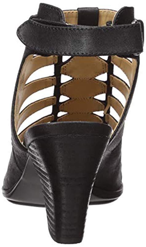 naturalizer talan sandal