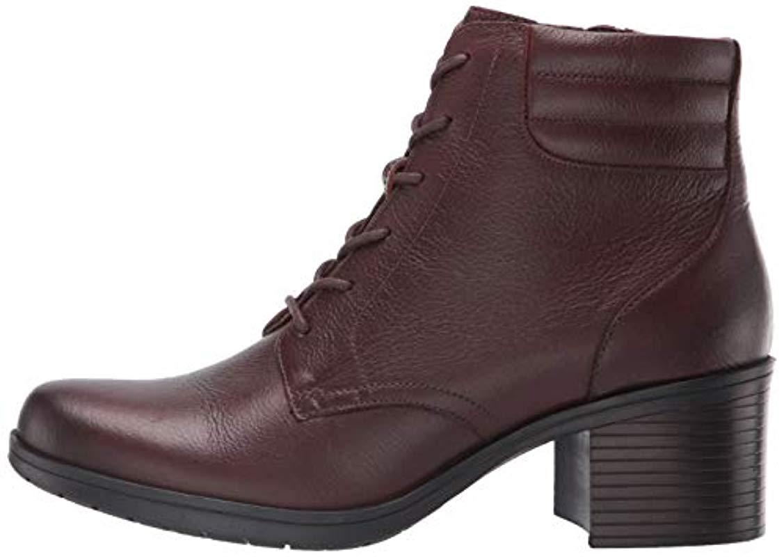 hollis jasmine bootie clarks