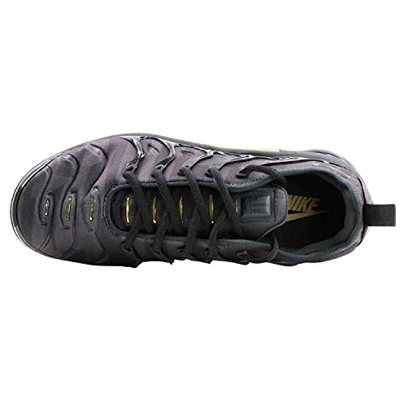 nike vapormax plus black metallic gold