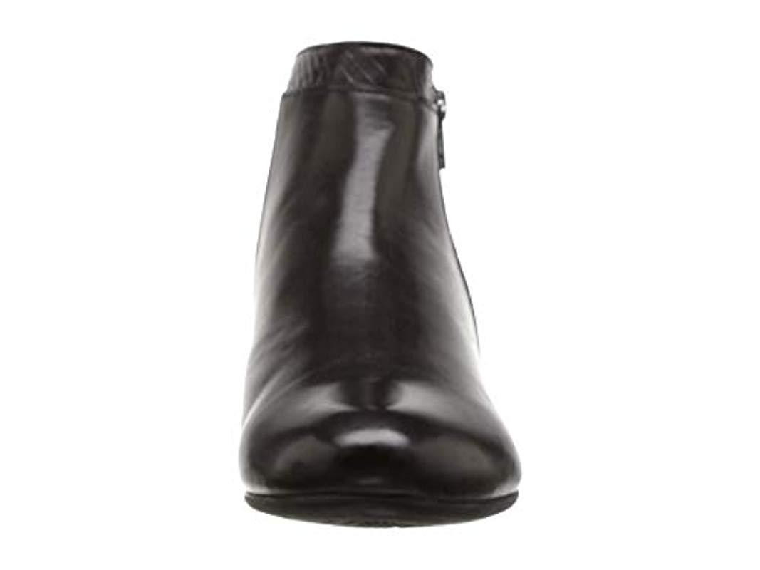 total motion raina plain boot