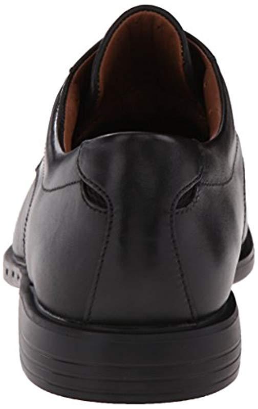 clarks unbizley plain