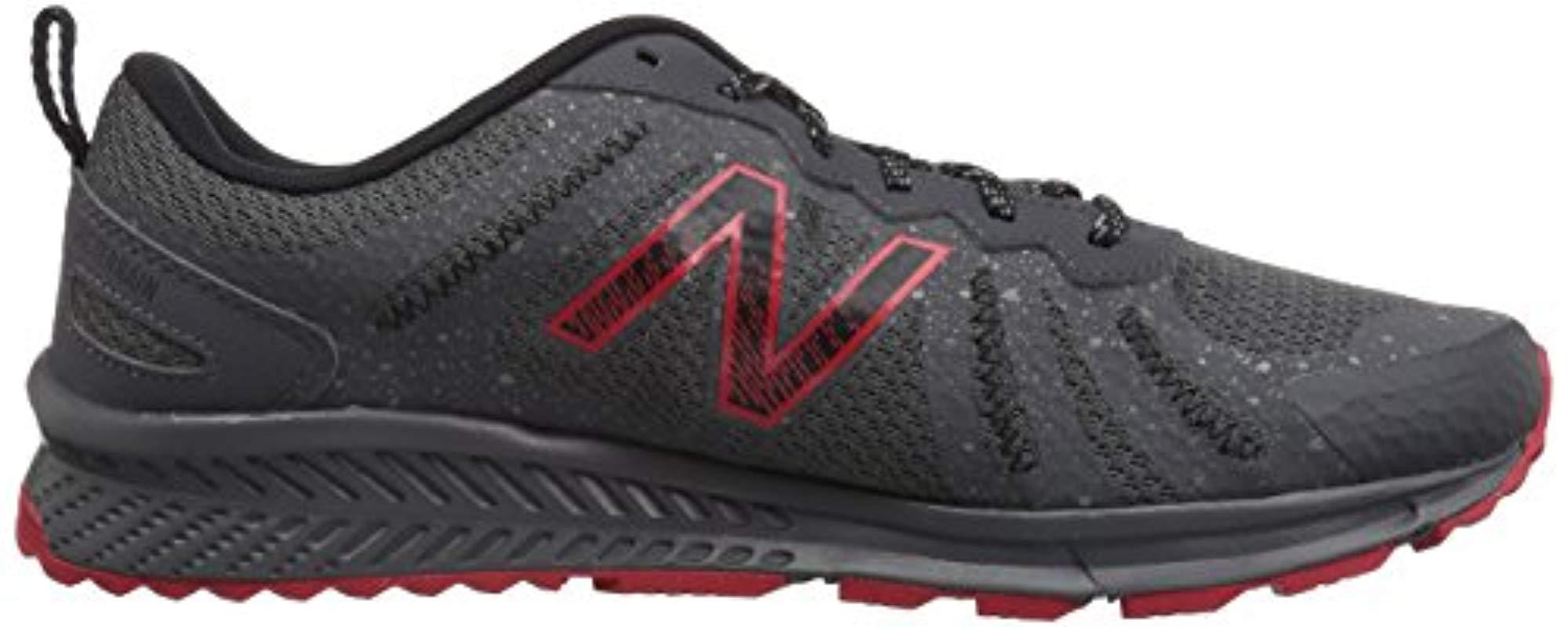 New 590 V4 Running Shoe in Black for | Lyst