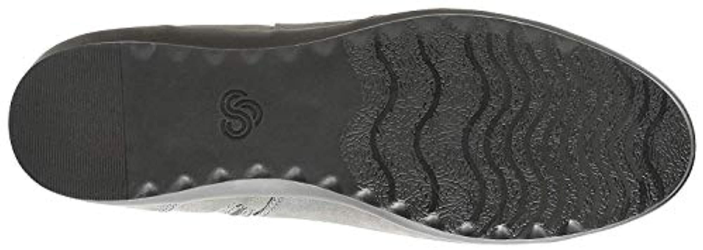 clarks women's caddell tropic ankle bootie