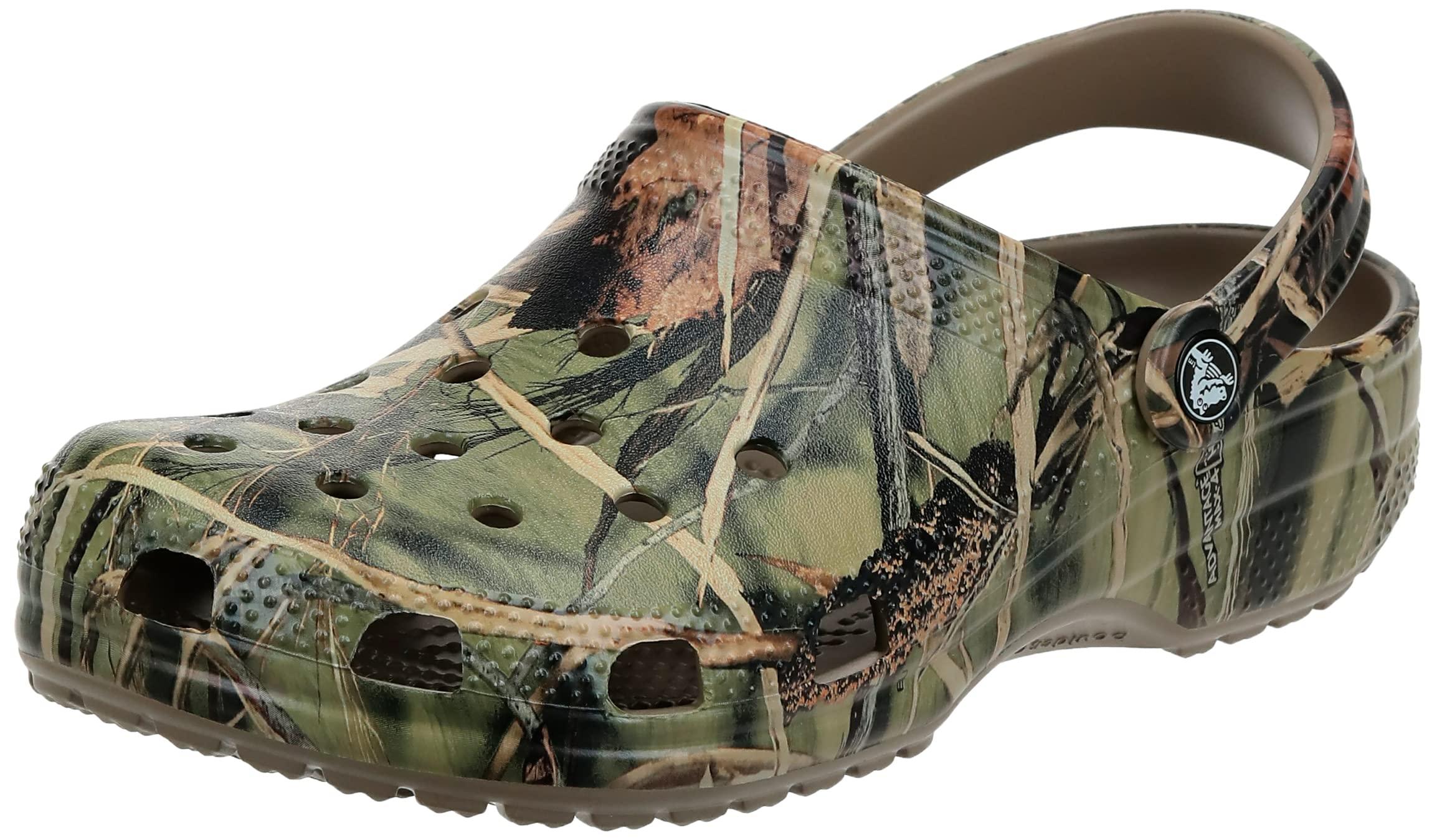 Crocs™ Adult Classic Realtree Clogs in Green | Lyst