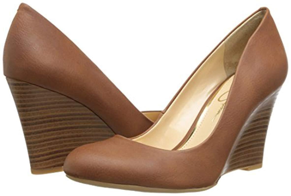 jessica simpson cash wedge