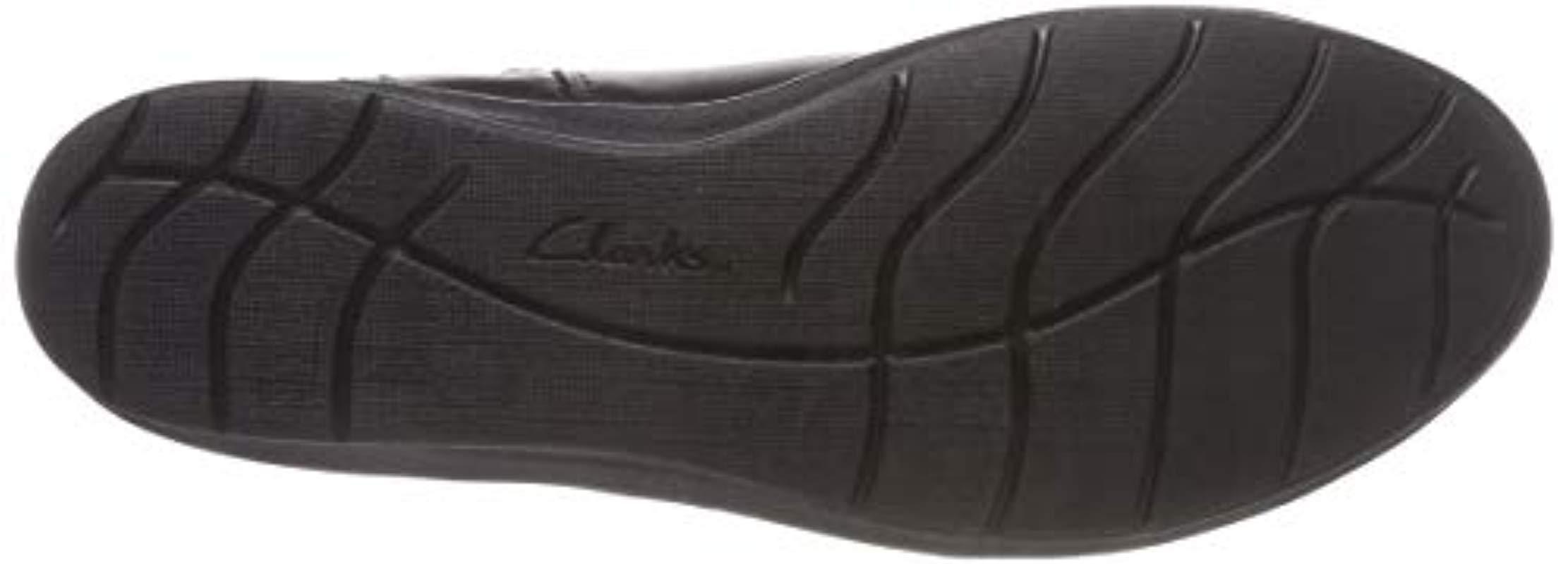 clarks hope track ankle boot