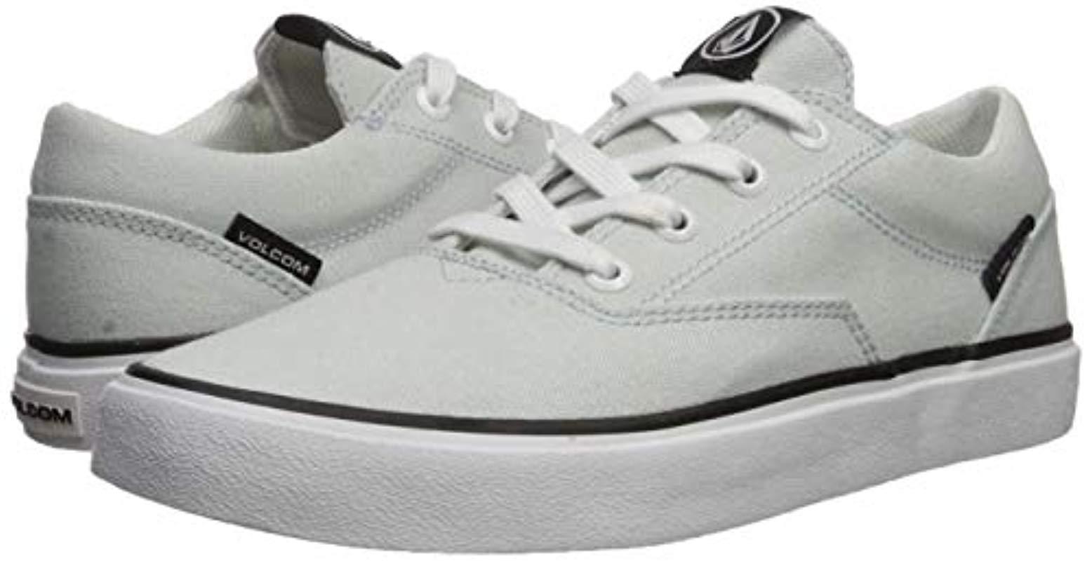 vulcanized skate shoes