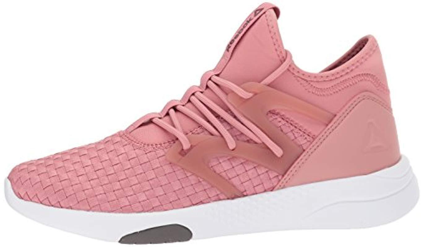 Reebok Hayasu Track Shoe in Pink - Lyst