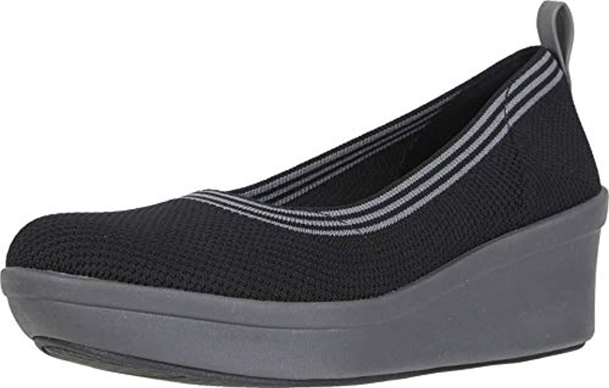 amazon clarks cloud steppers