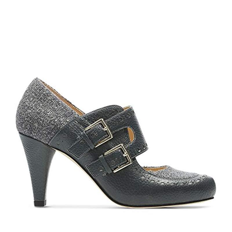 clarks discount student