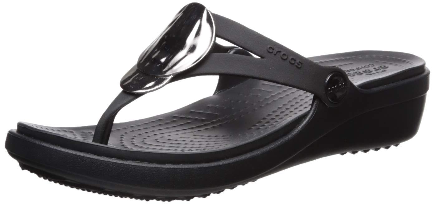 Crocs™ Sanrah Liquid Metallic Wedge Flip Sandal in Black | Lyst