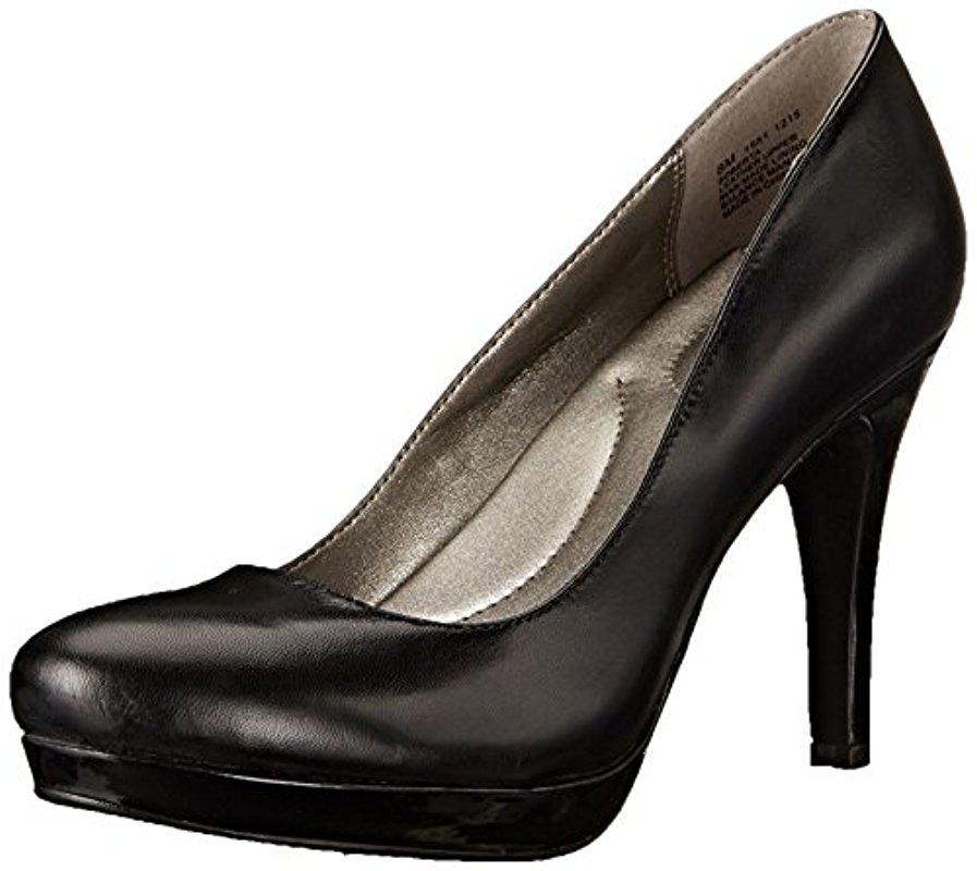 bandolino berta platform pump