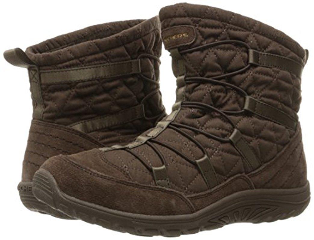 skechers women's reggae fest steady quilted bungee ankle bootie