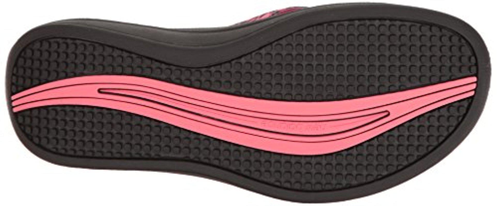 new balance revive sport thong