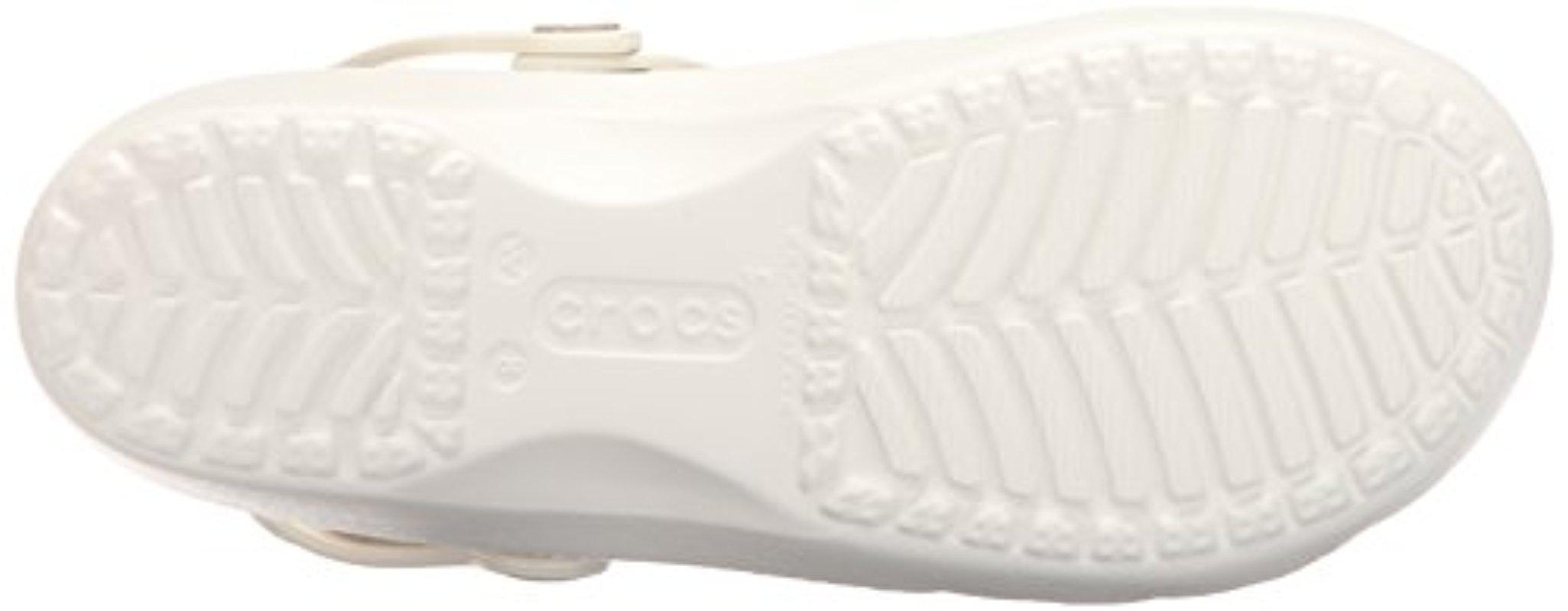 Crocs™ Karin Clogs in White | Lyst