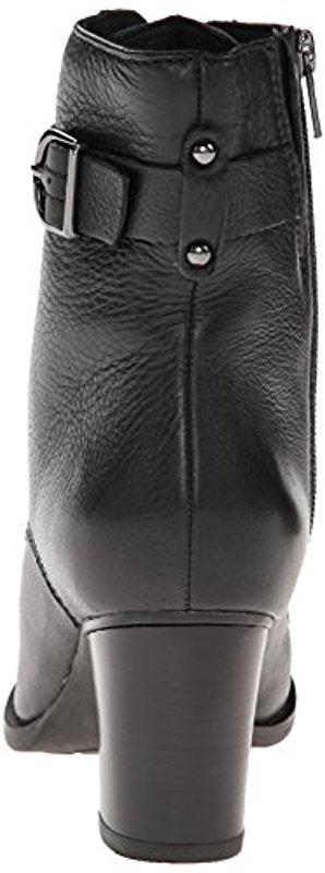 clarks jolissa gypsum boot