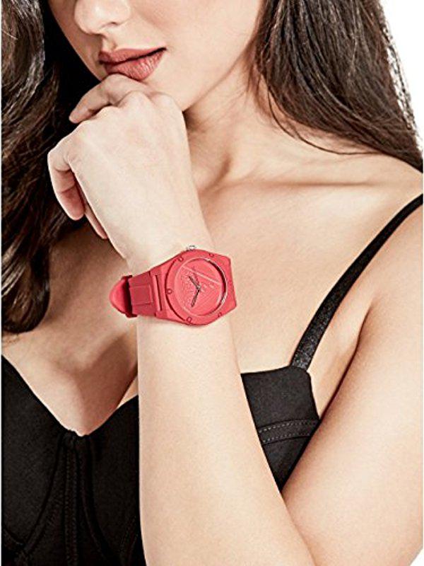 guess iconic silicone sport watch