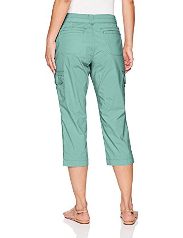lee relaxed fit cargo capris