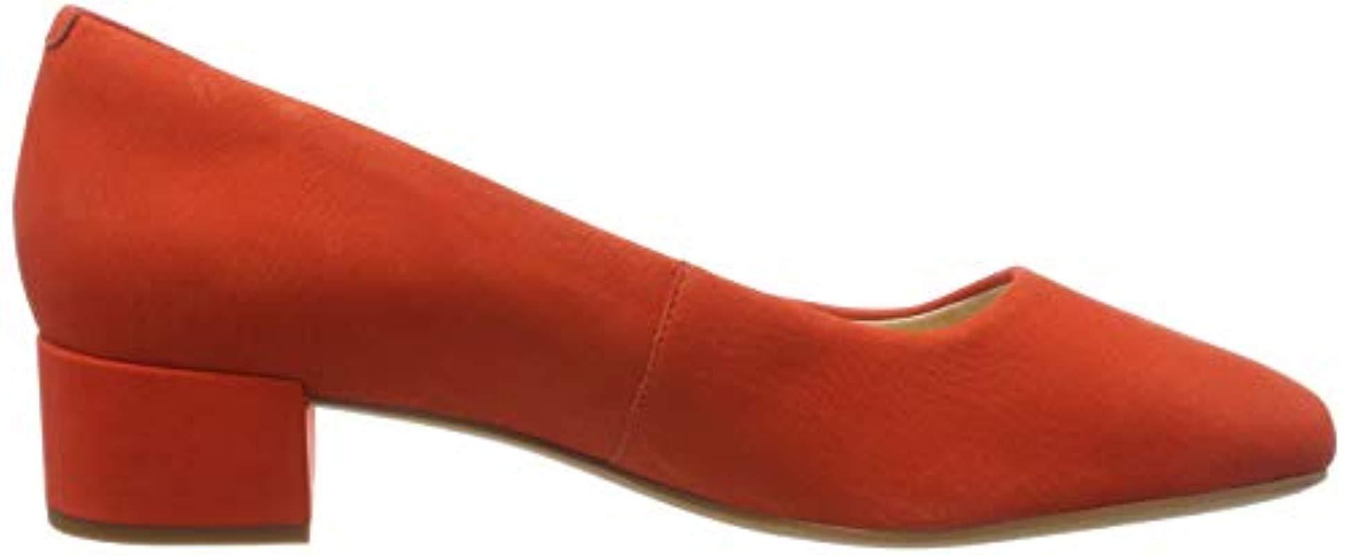 clarks pumps orange