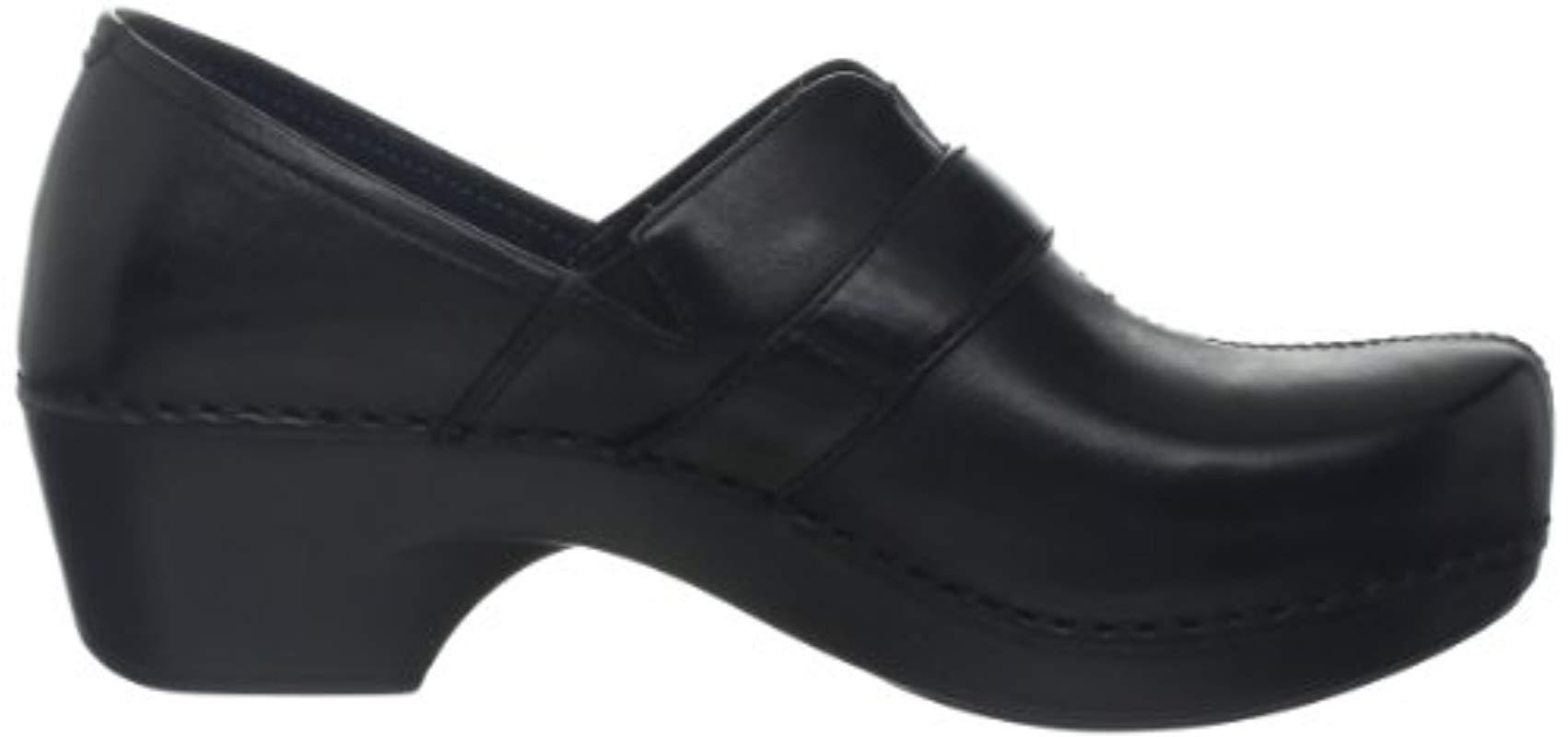 vapormax black and red