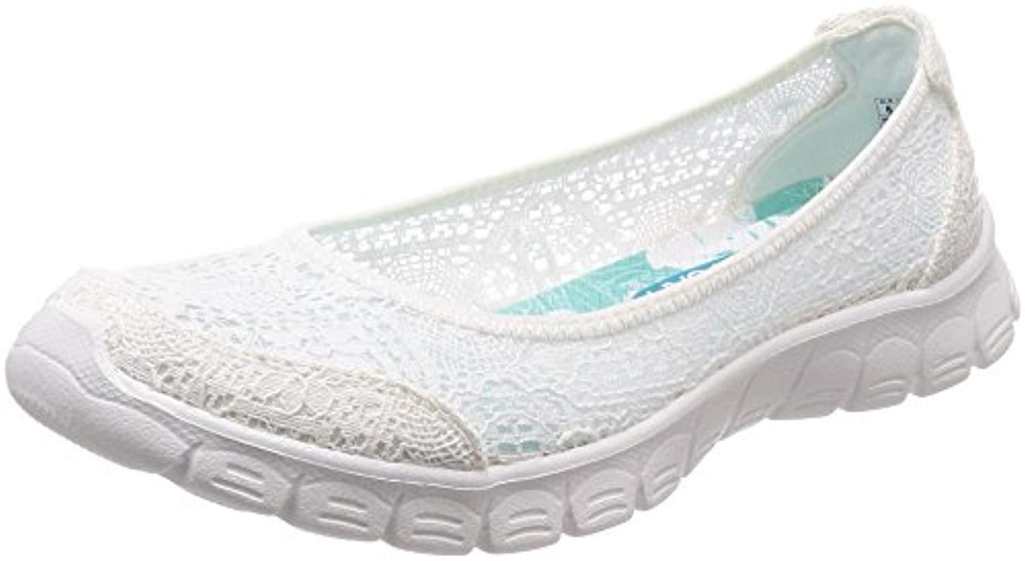 Skechers 23437 Closed Toe Ballet Flats in White | Lyst UK