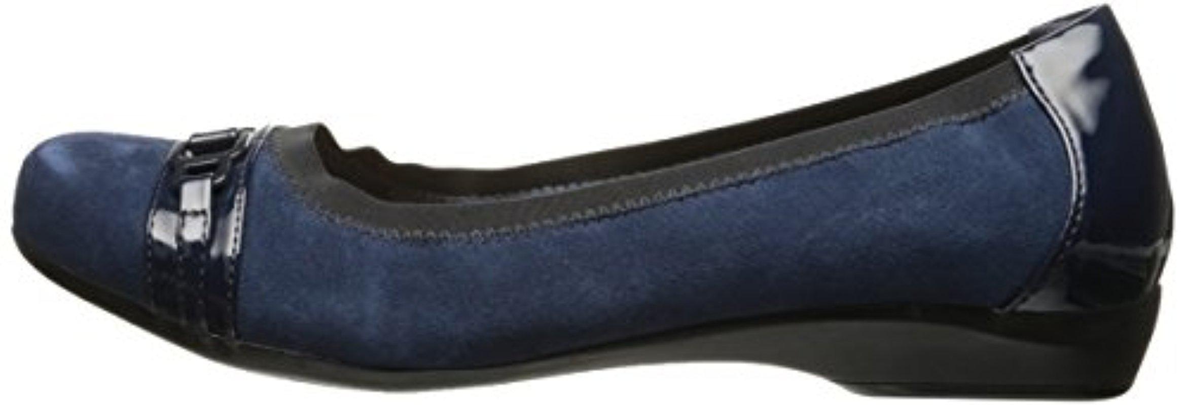 clarks kinzie blue