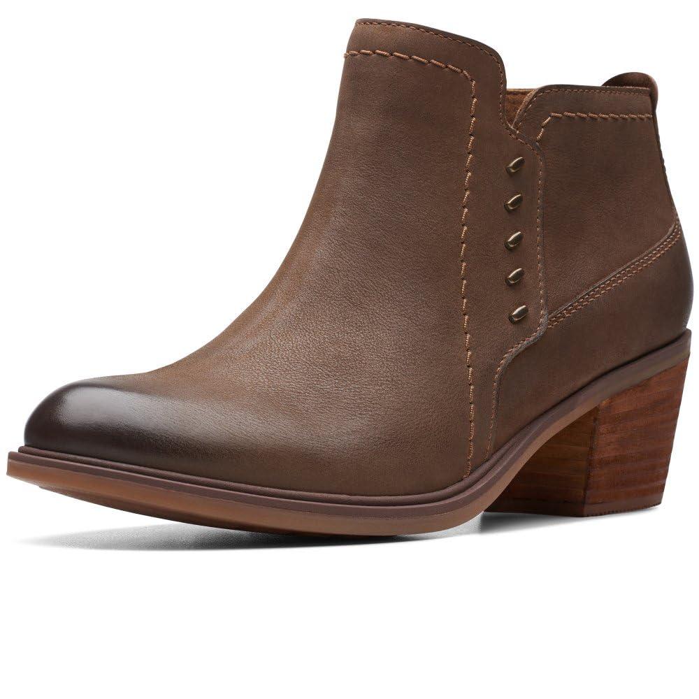 Clarks Neva Lo Chukka Boot in Brown Lyst UK