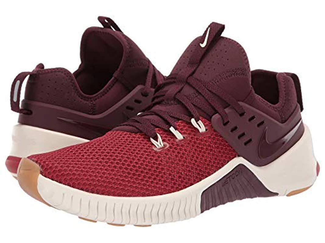 nike free x metcon burgundy