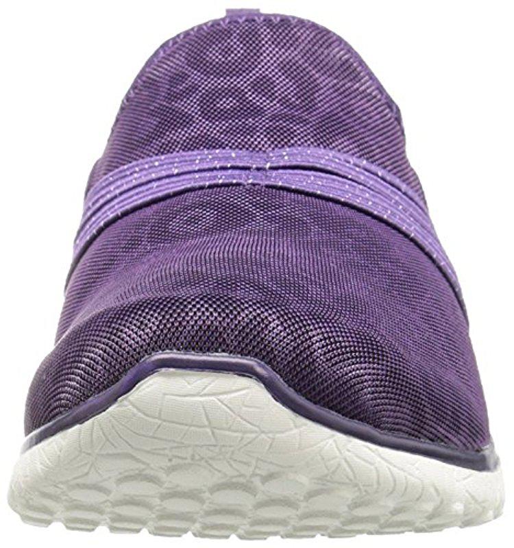 skechers microburst under wraps