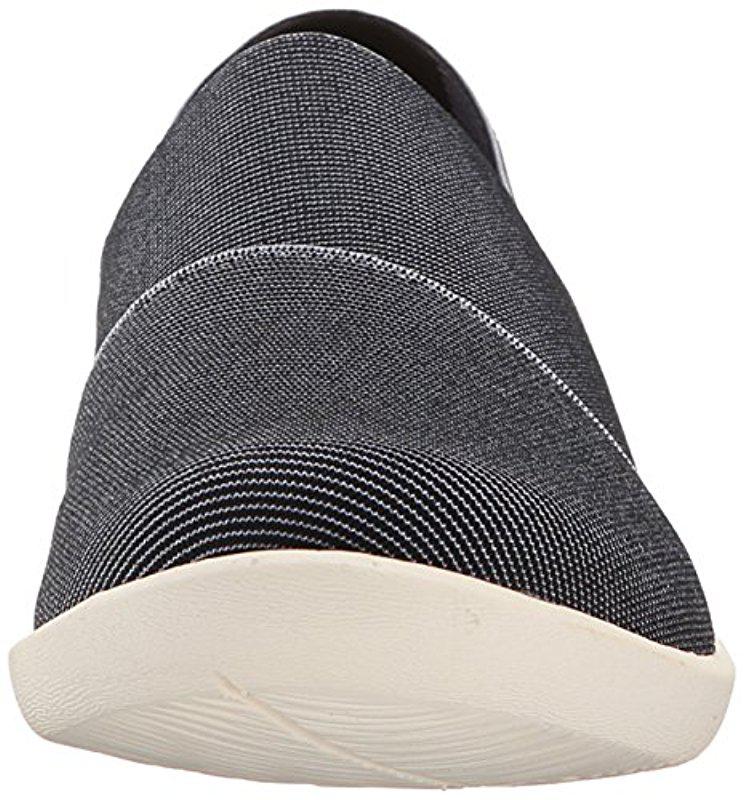 clarks women's cloudsteppers sillian firn flat