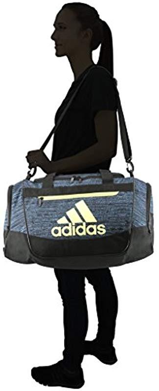 defender iii medium duffel