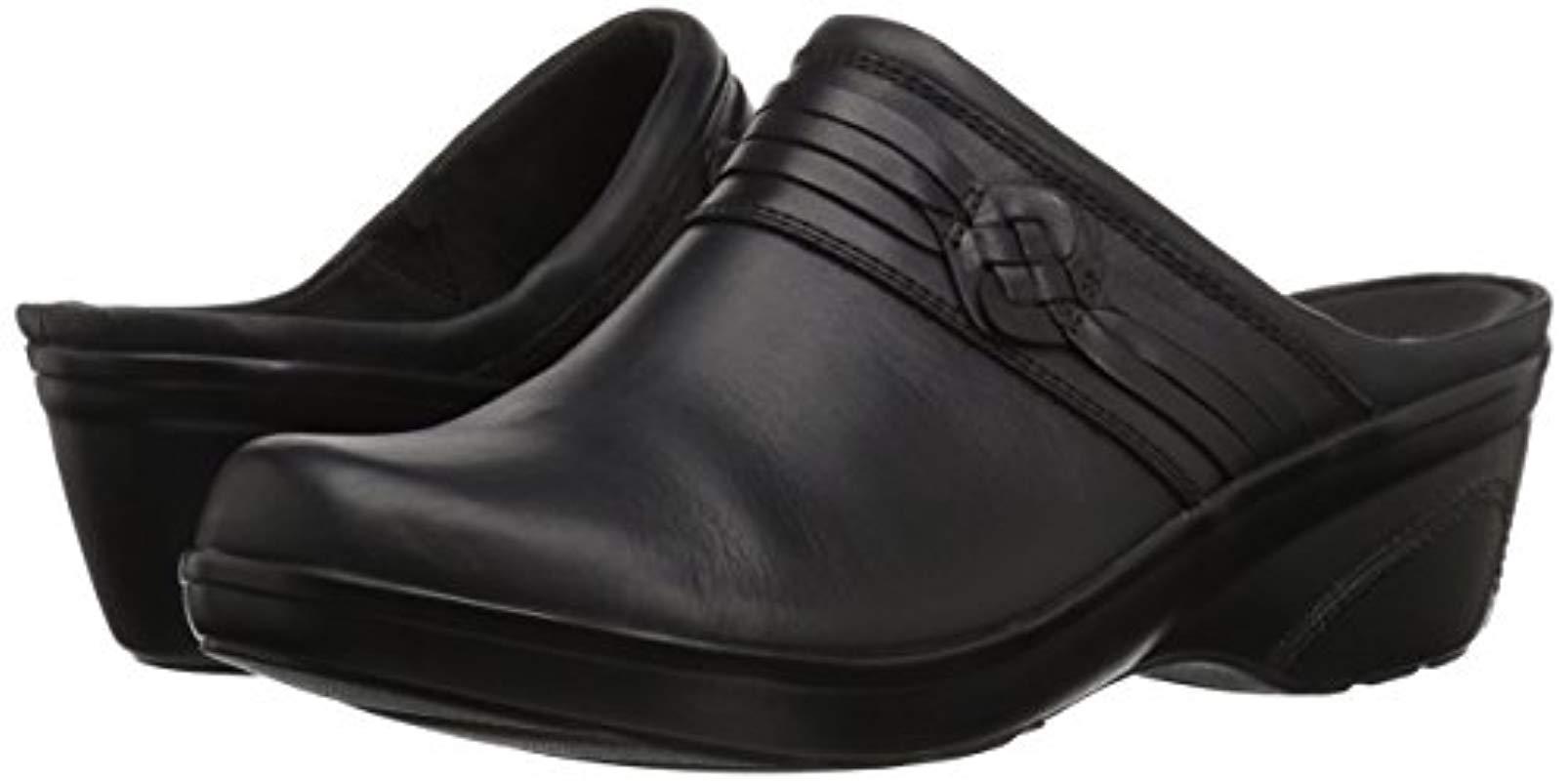 Clarks Leather Marion Jess Clog in 