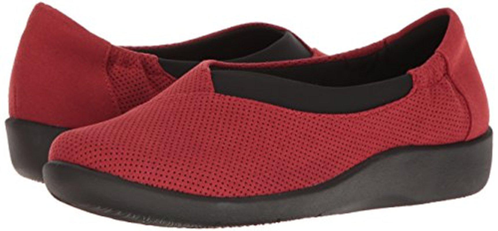 clarks women's cloudsteppers sillian jetay flat