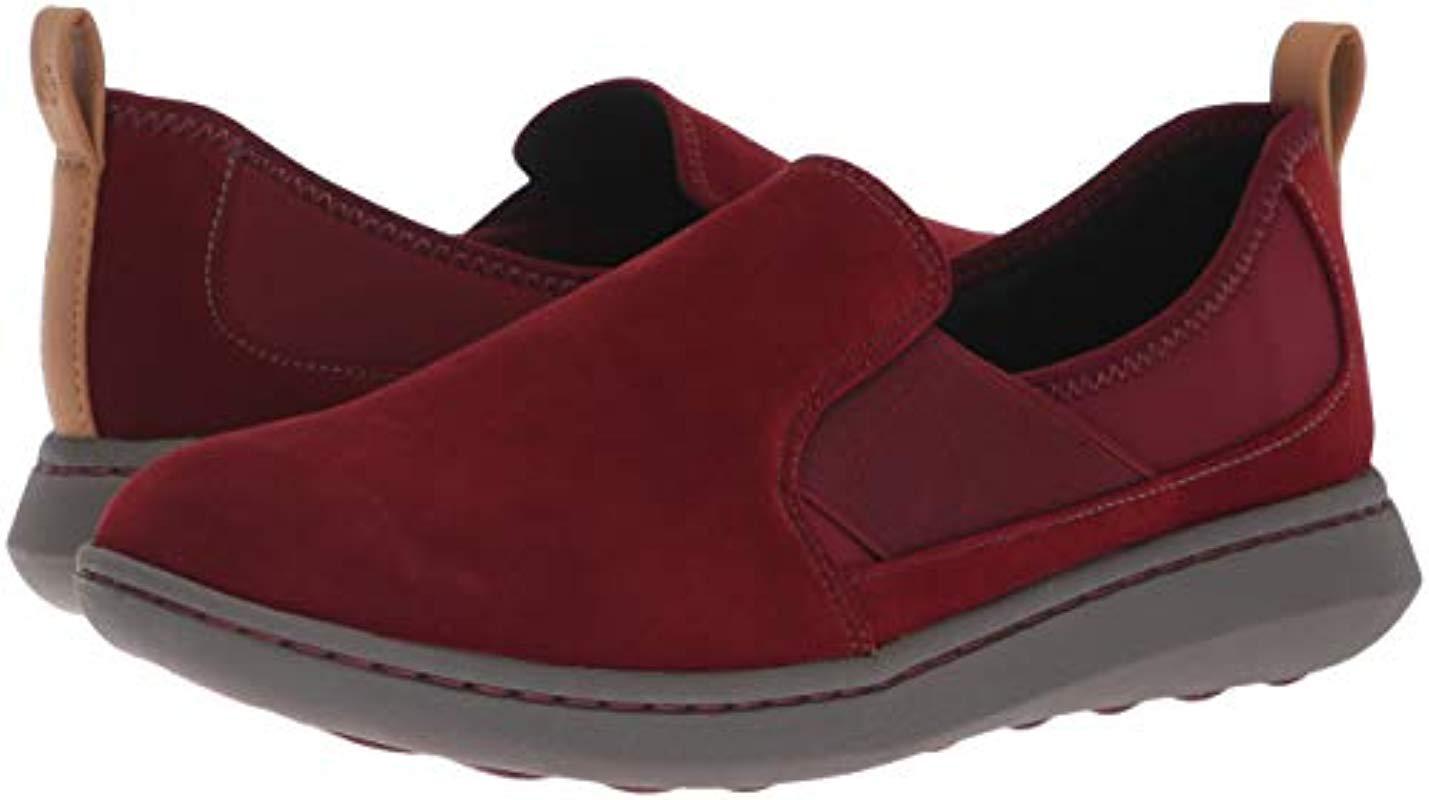 step move jump clarks