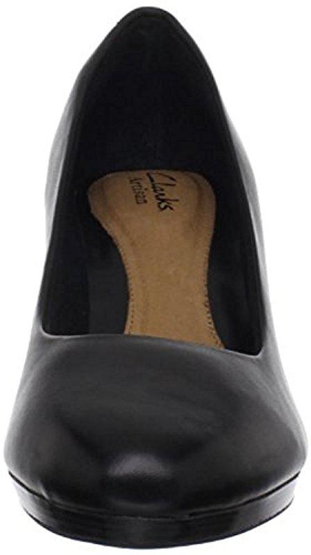 latest clarks originals