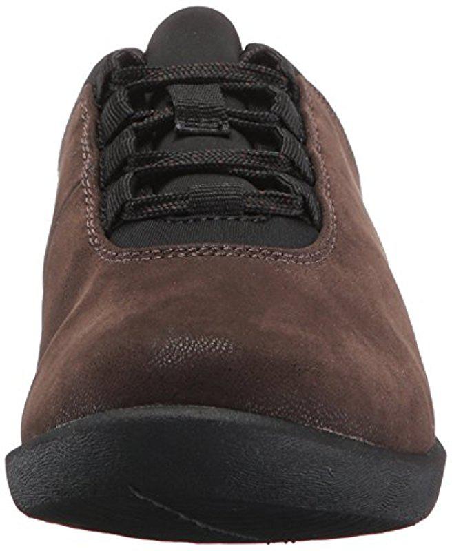 clarks sillian pine walking shoe