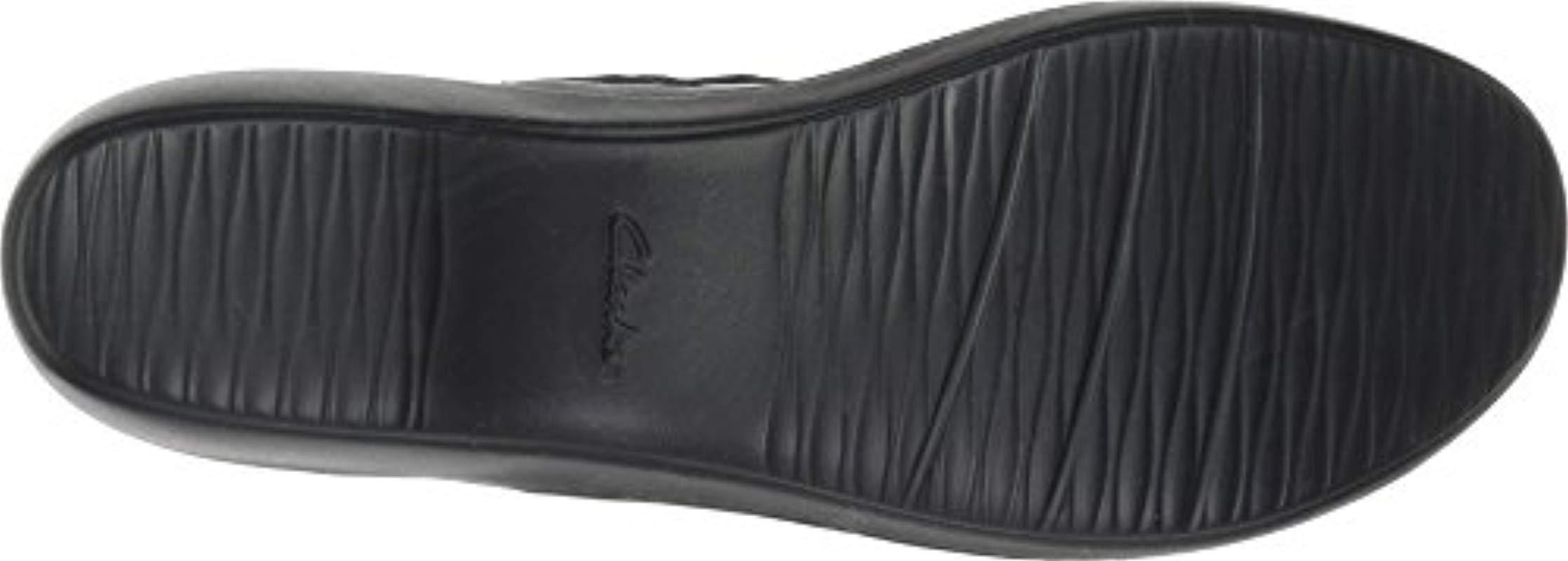 clarks delana abbey clog