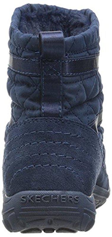 skechers women's reggae fest steady quilted bungee ankle bootie